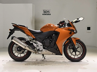 Honda CBR400R 2016