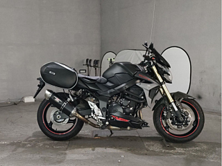 Suzuki GSR750 2013