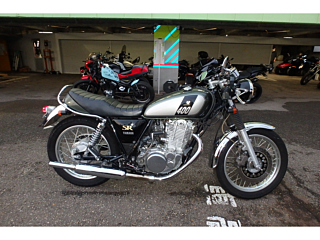 Yamaha SR400-1 2016