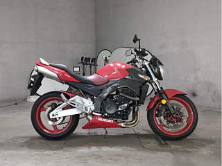 Suzuki GSR600 2006