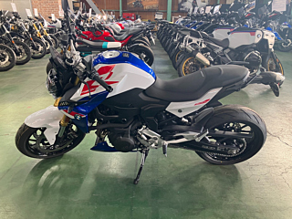 BMW BMW F900R 2025