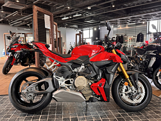 Ducati DUCATI STREET FIGHTER V4S 2025