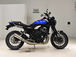 Kawasaki Z900RS 2023