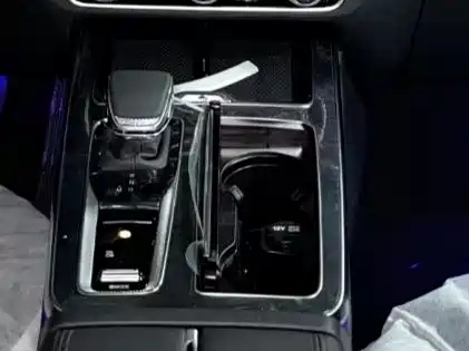 HONGQI HS5 2023