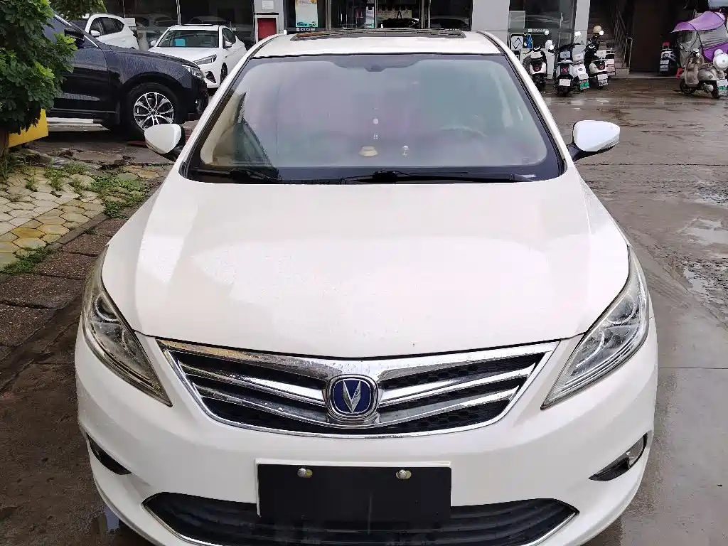 CHANGAN EADO 2014