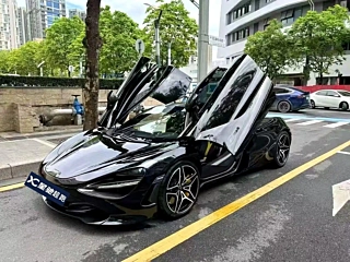 MCLAREN 720S