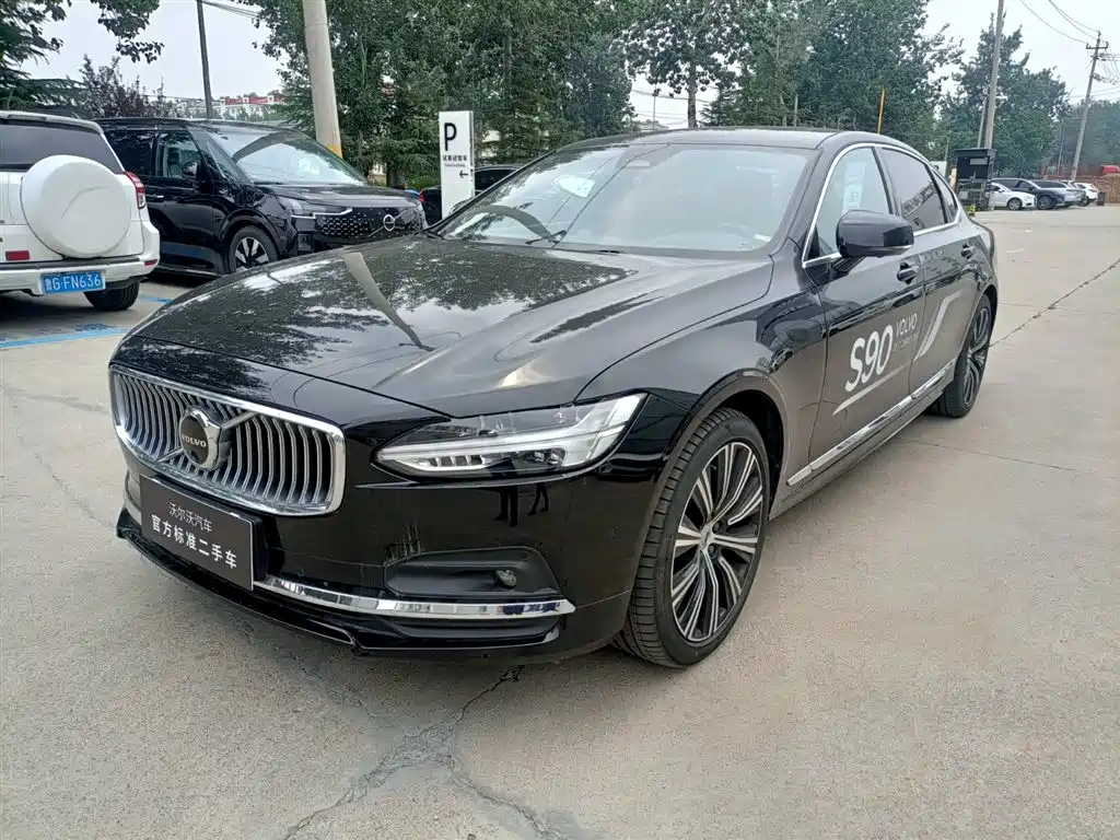 VOLVO S90 2024