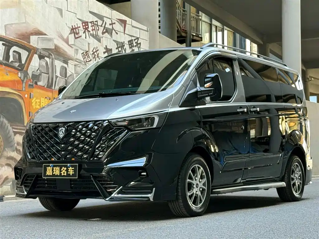 FORD TOURNEO 2025