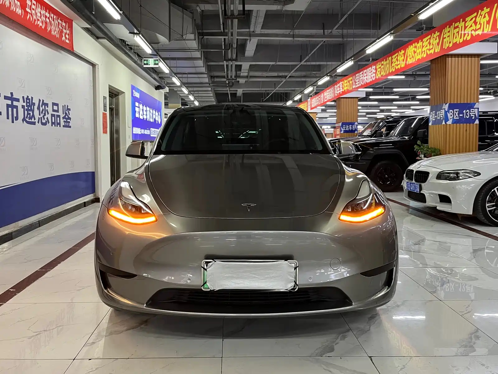TESLA MODEL Y 2023