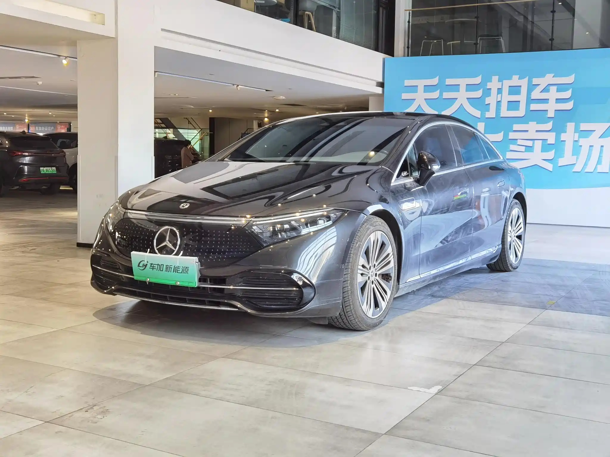 MERCEDES-BENZ EQS 2024