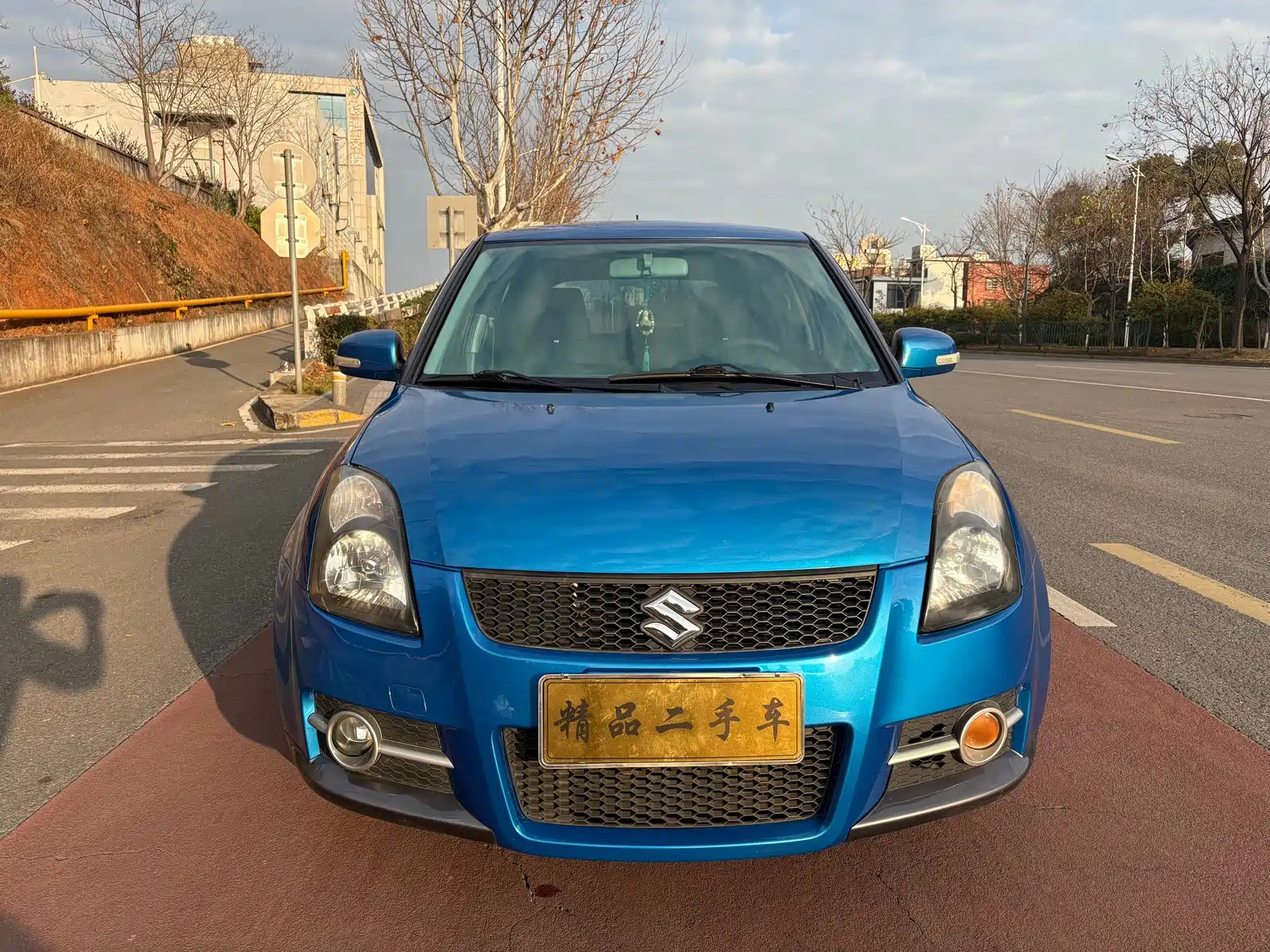 SUZUKI SWIFT 2012