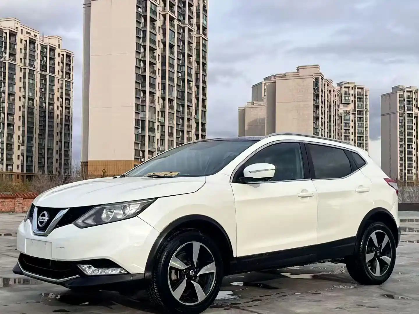 NISSAN QASHQAI 2018
