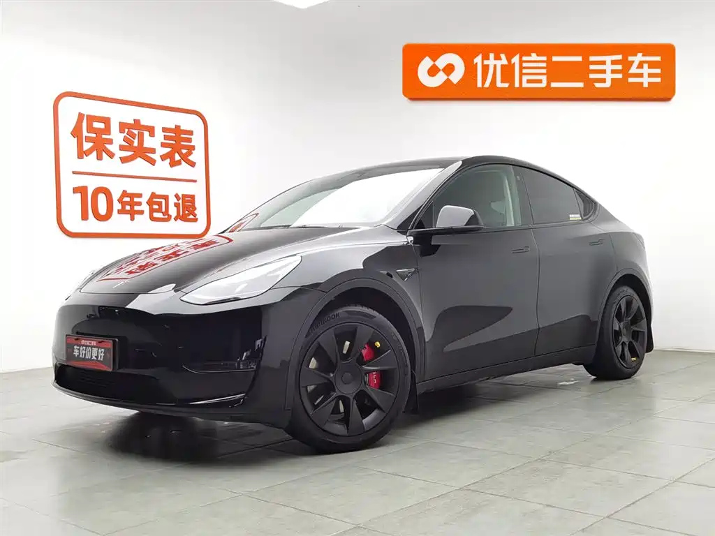 TESLA MODEL Y 2024