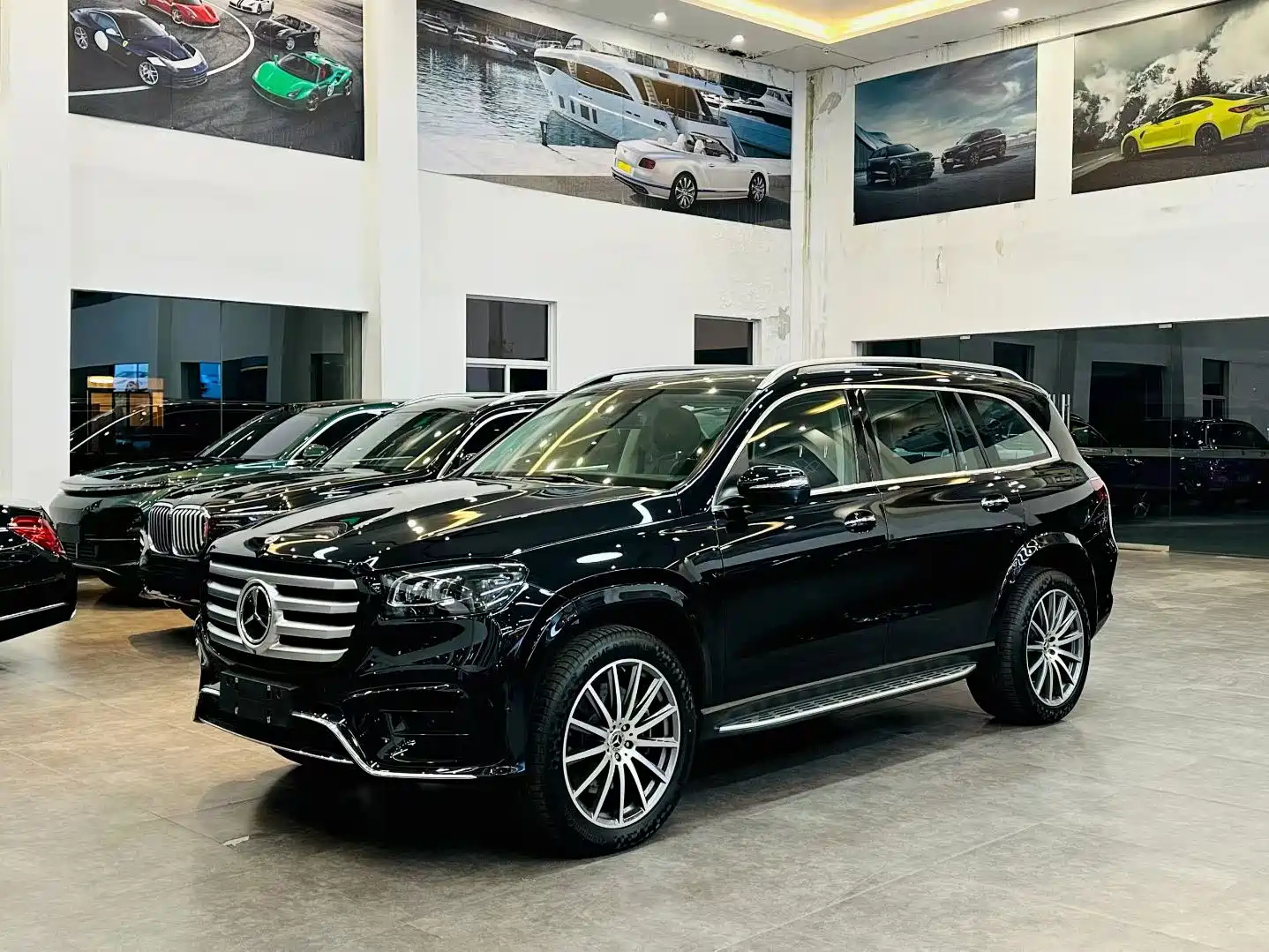 MERCEDES-BENZ GLS 2024