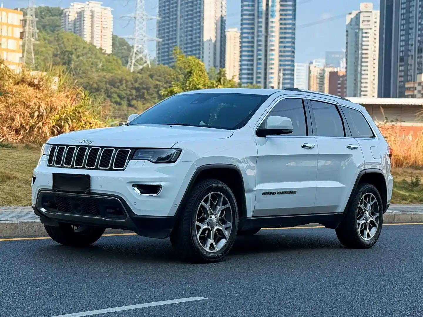 JEEP GRAND CHEROKEE 2023