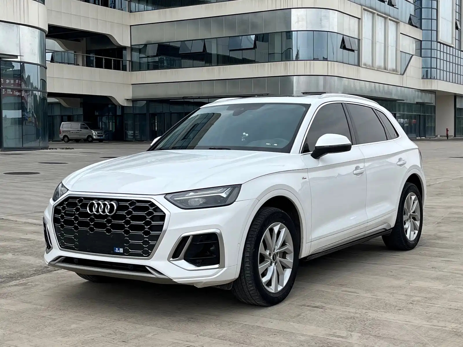 AUDI Q5L 2022