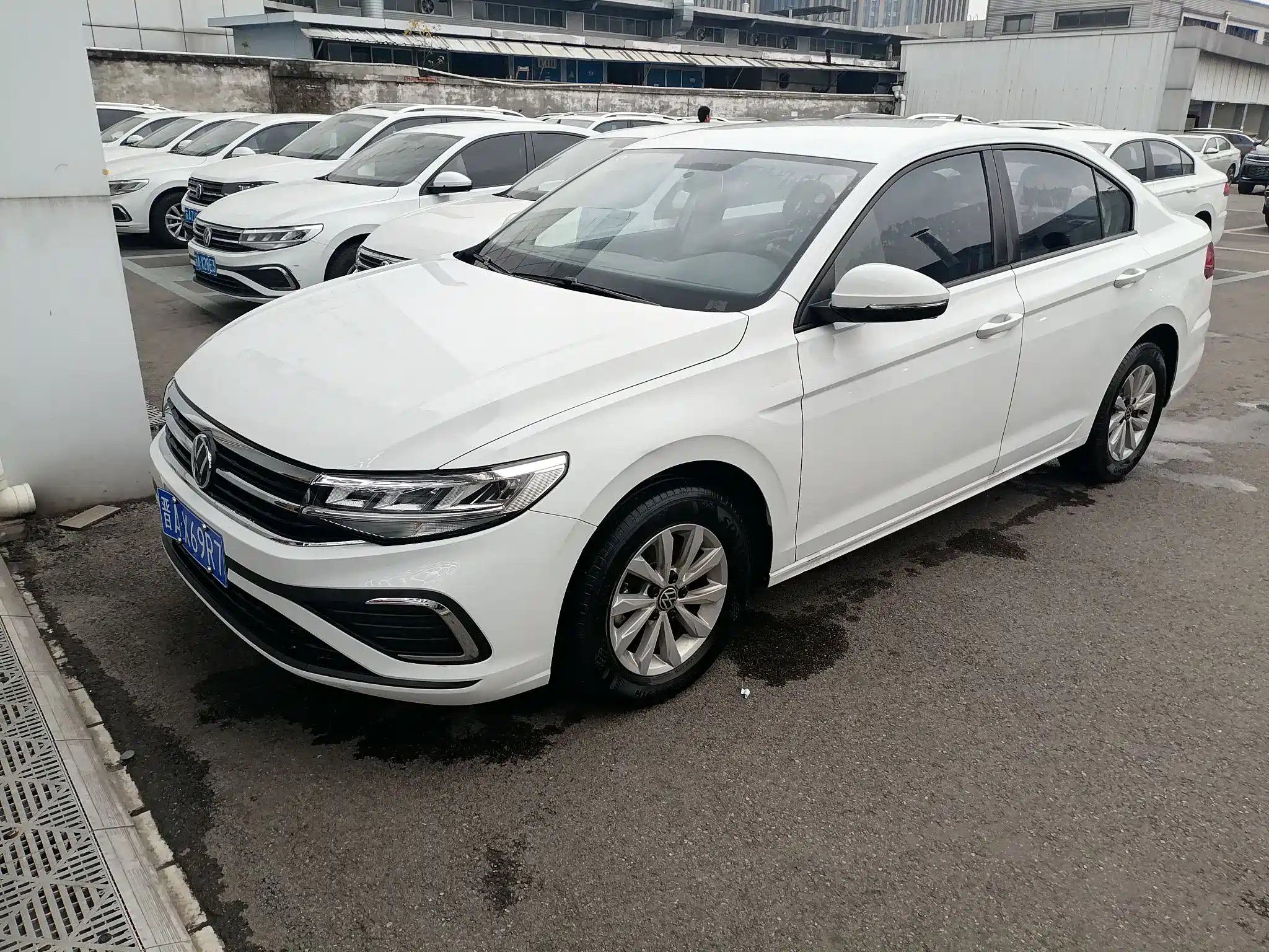 VOLKSWAGEN BORA 2024