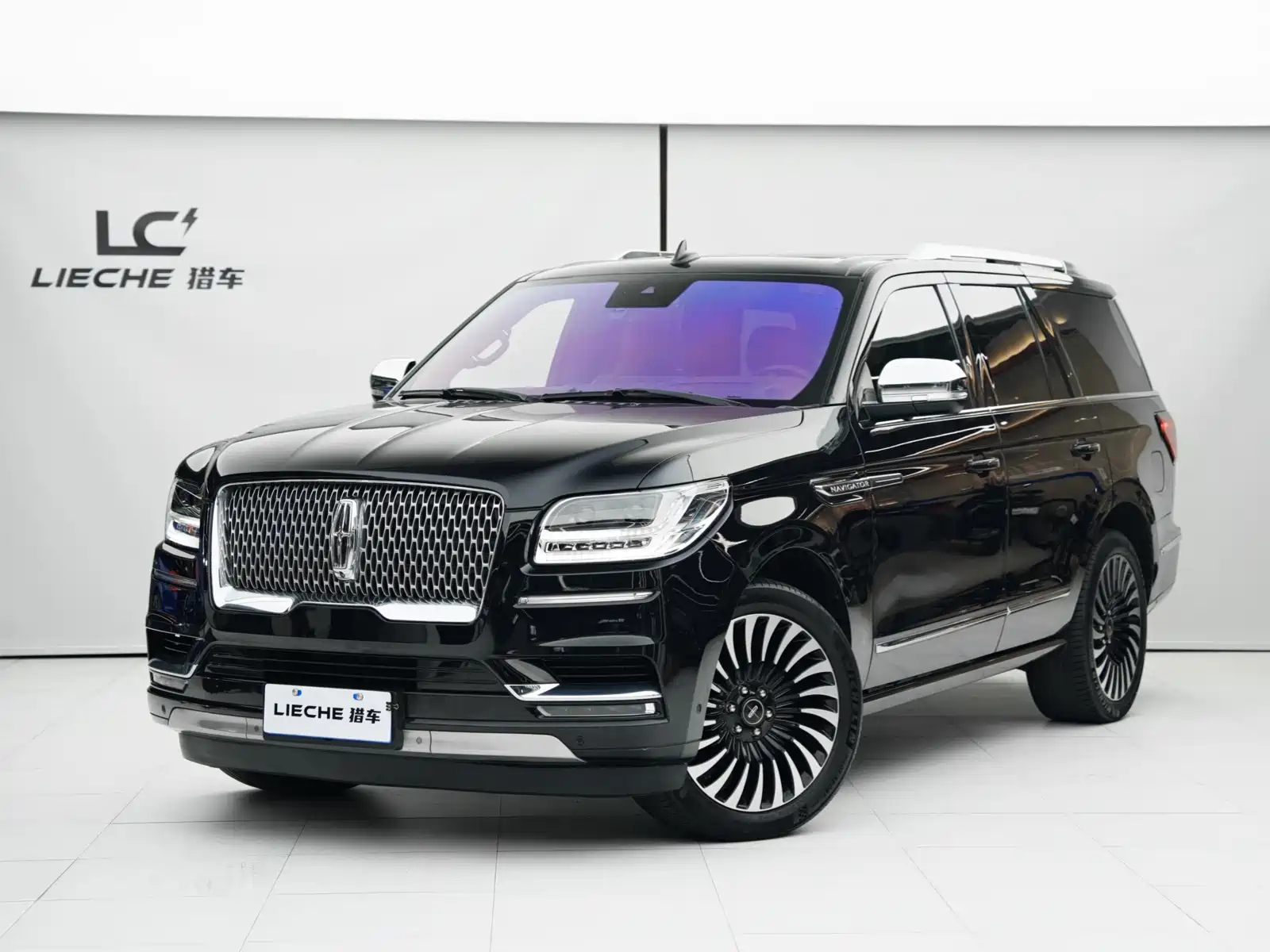 LINCOLN NAVIGATOR 2021