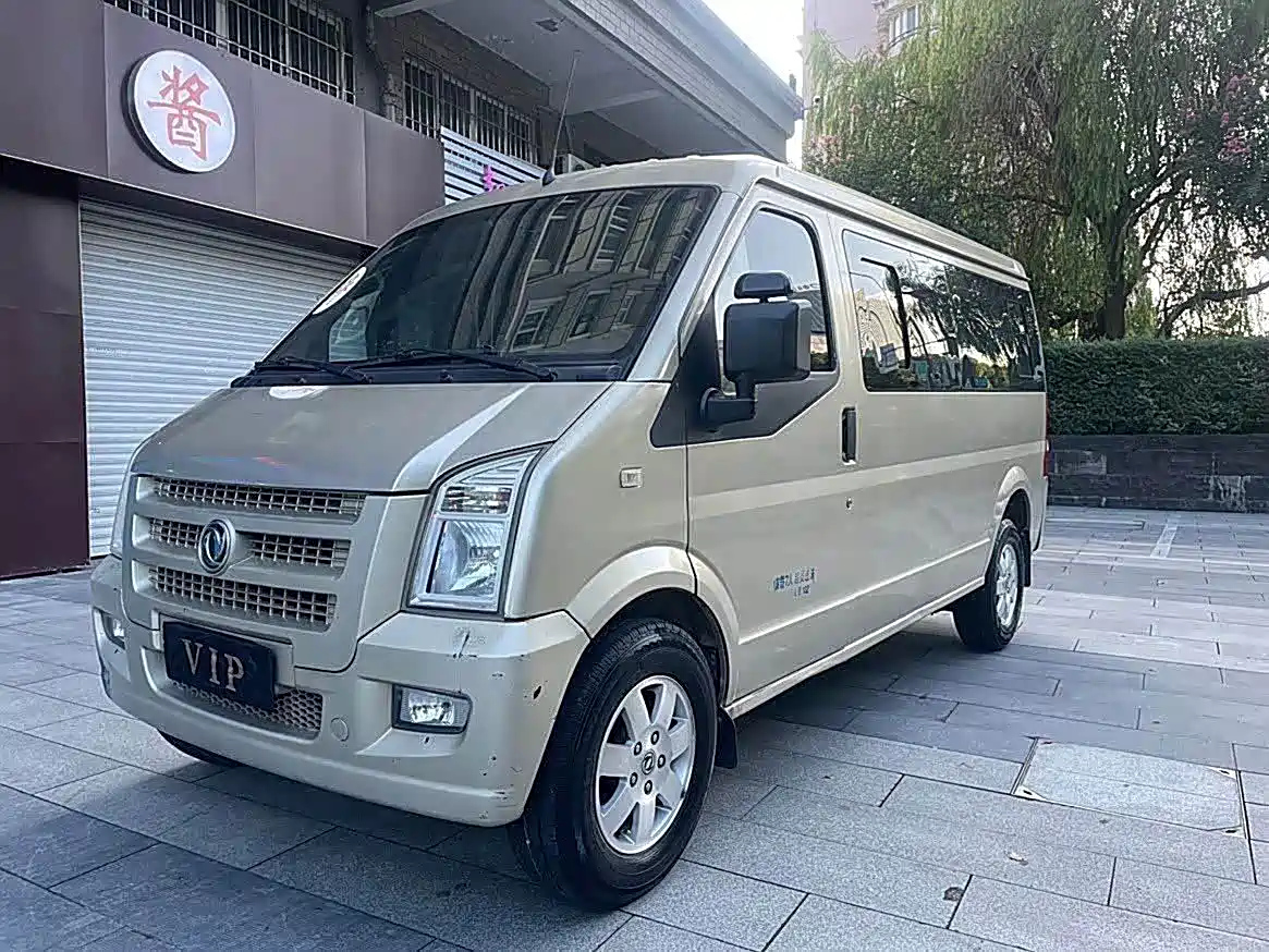 DONGFENG XIAOKANG C37 2017