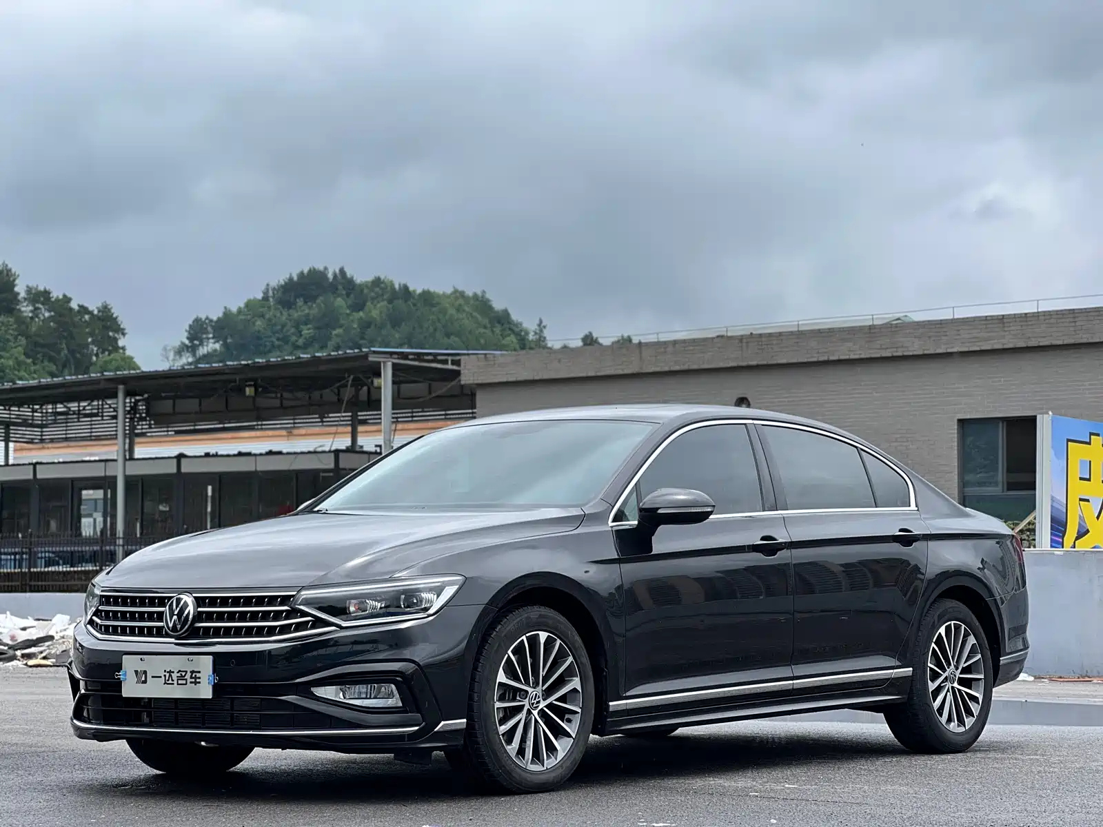 VOLKSWAGEN MAGOTAN 2023