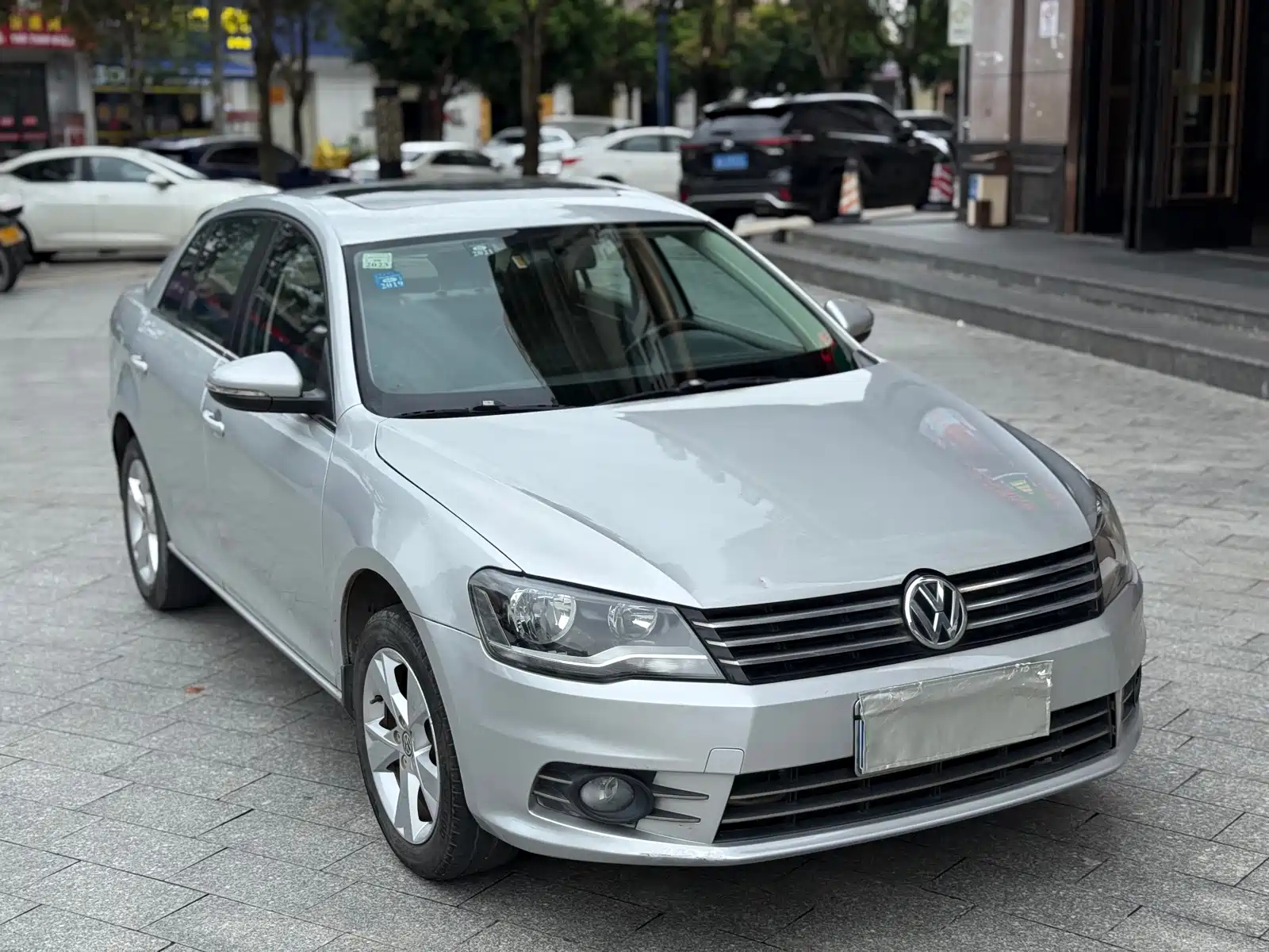 VOLKSWAGEN BORA 2015