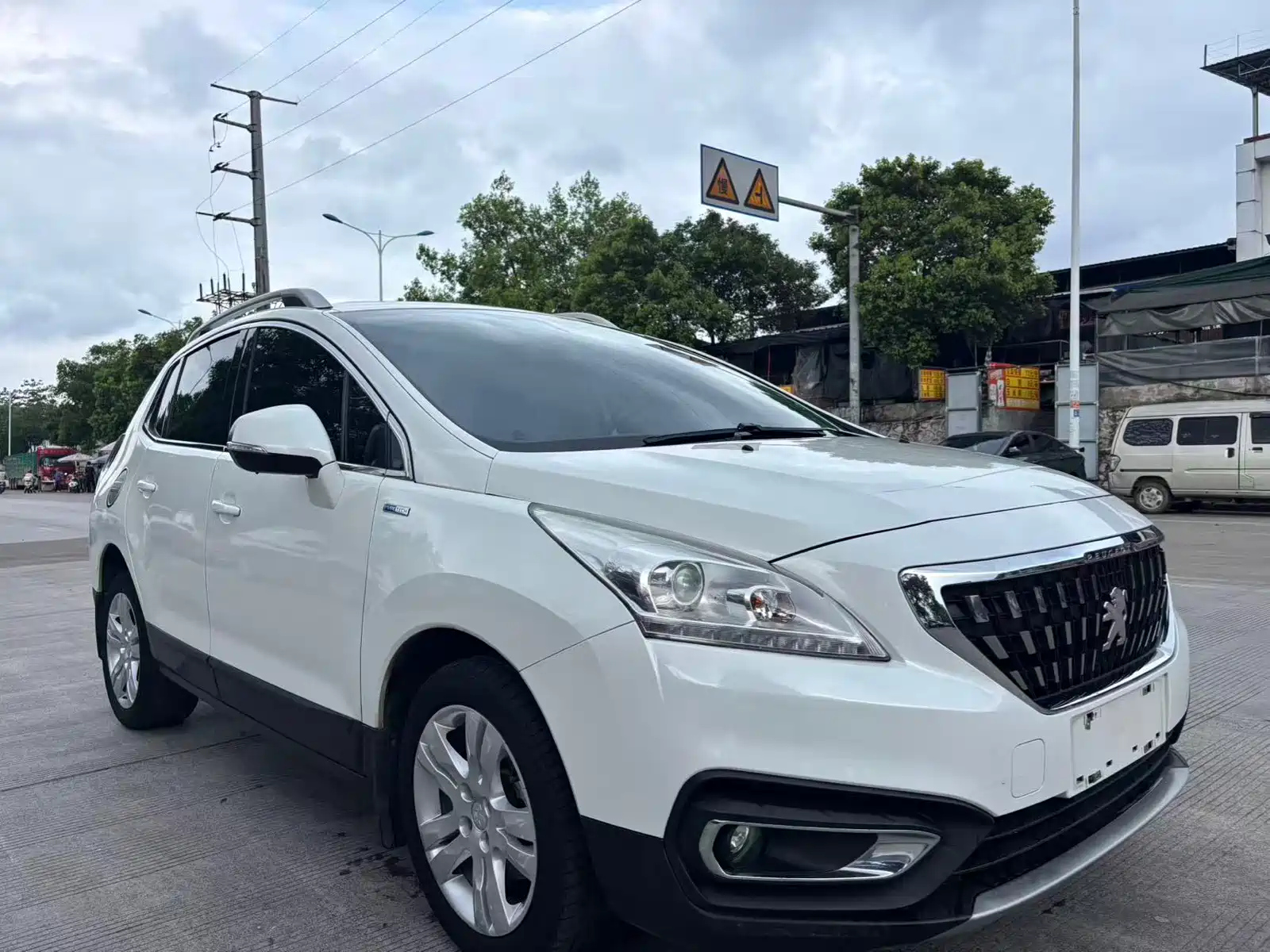 PEUGEOT 3008 2019