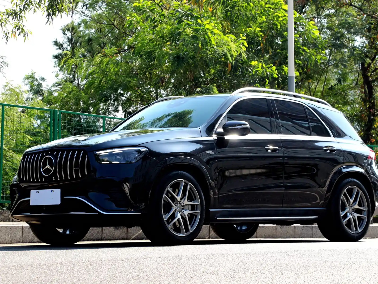MERCEDES-BENZ GLE AMG 2023