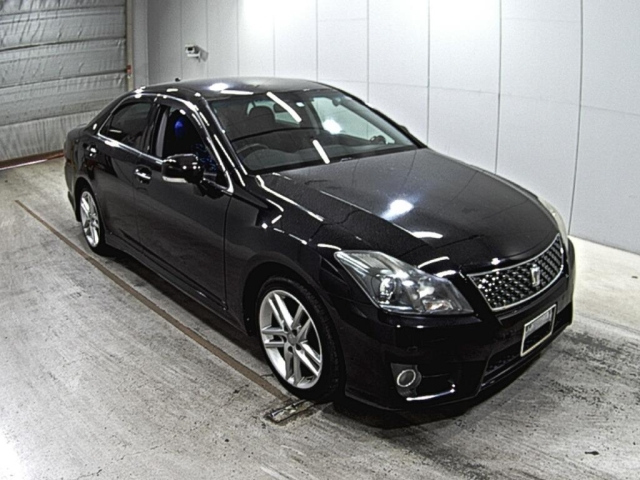 TOYOTA CROWN 2010
