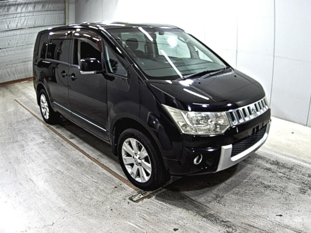 MITSUBISHI DELICA D5 2008