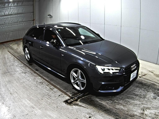 AUDI A4 2017