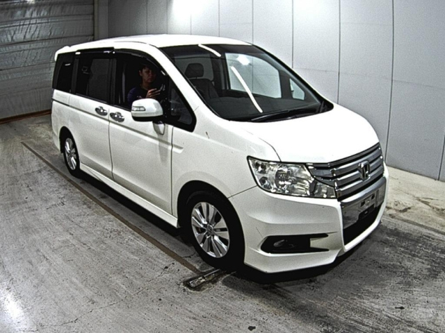 HONDA STEP WAGON 2012