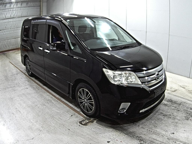 NISSAN SERENA 2011