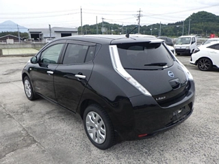 NISSAN LEAF AZE0