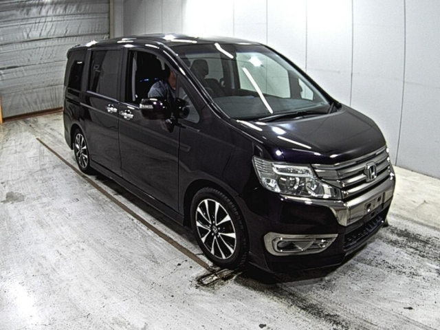 HONDA STEP WAGON 2014