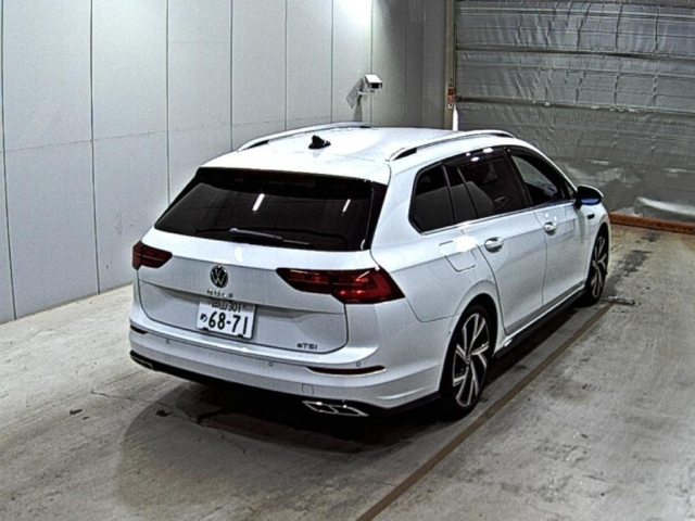 VOLKSWAGEN GOLF VARIANT 2023