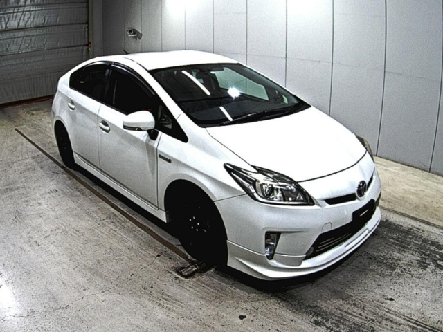 TOYOTA PRIUS 2014