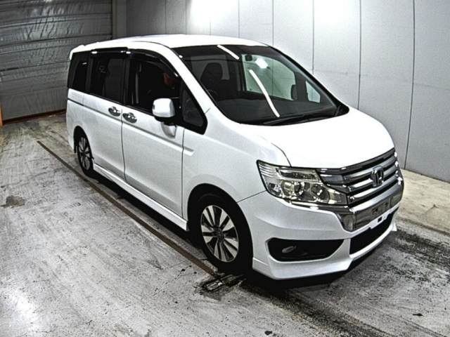 HONDA STEP WAGON 2012