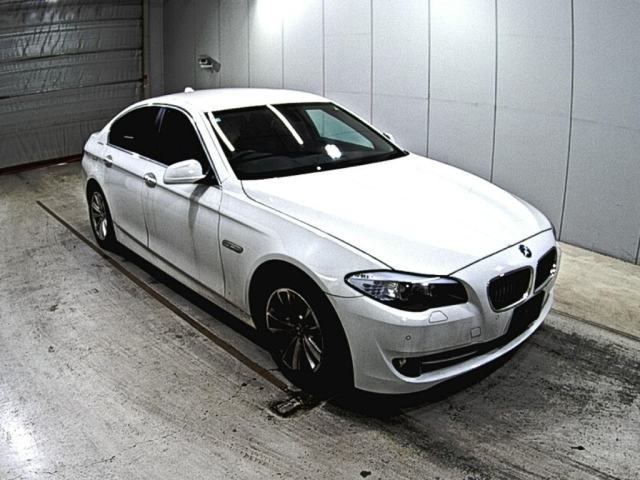 BMW 5 SERIES 2010
