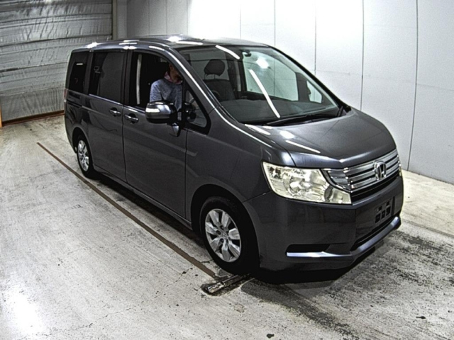 HONDA STEP WAGON 2010