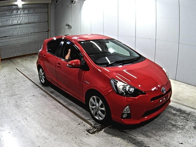 TOYOTA AQUA 2012