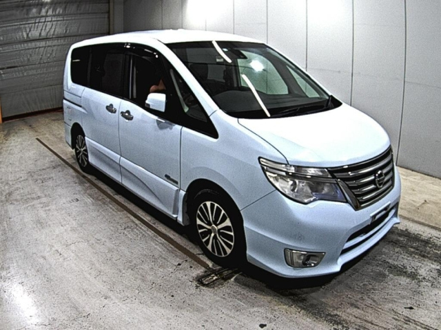 NISSAN SERENA