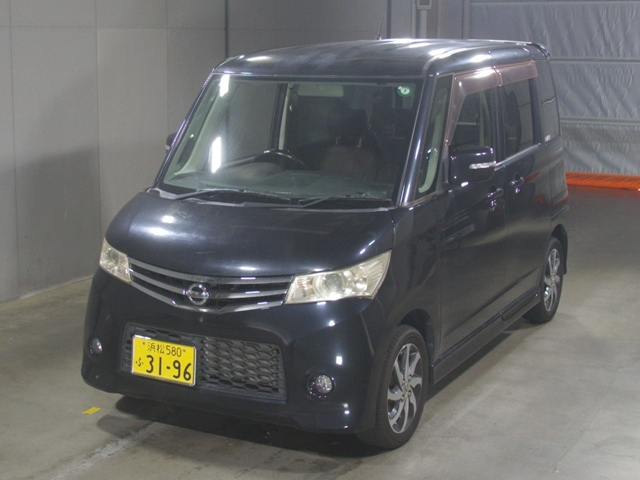 NISSAN ROOX 2011