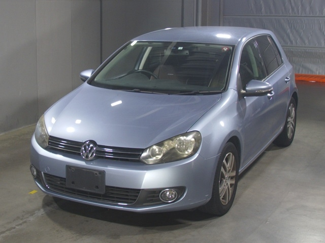 VOLKSWAGEN GOLF 2010