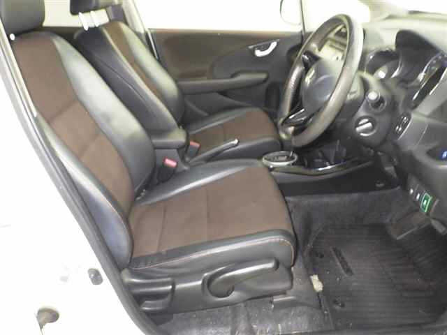 HONDA FIT SHUTTLE 2012