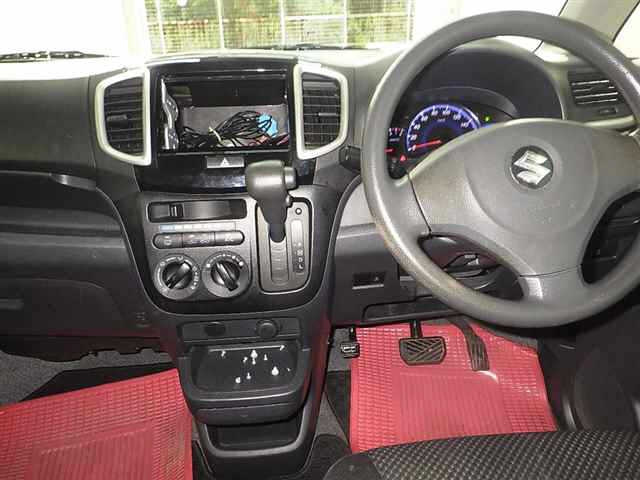 SUZUKI SOLIO 2013