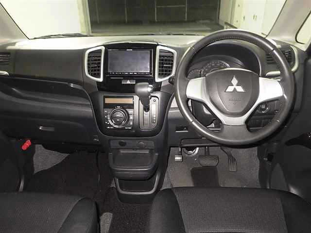 MITSUBISHI DELICA D2 2014