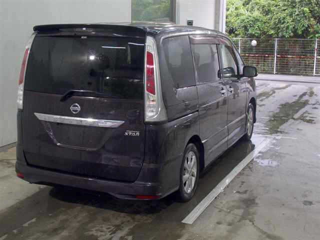NISSAN SERENA 2011