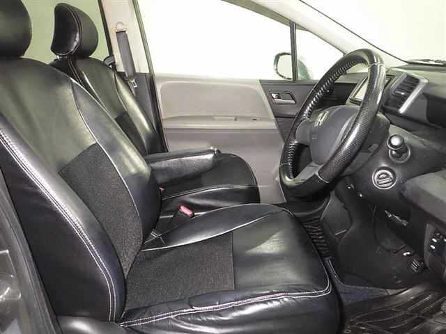 HONDA FREED 2009