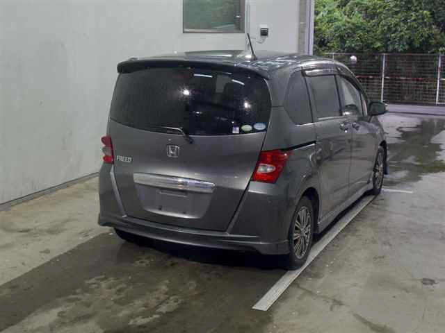HONDA FREED 2009