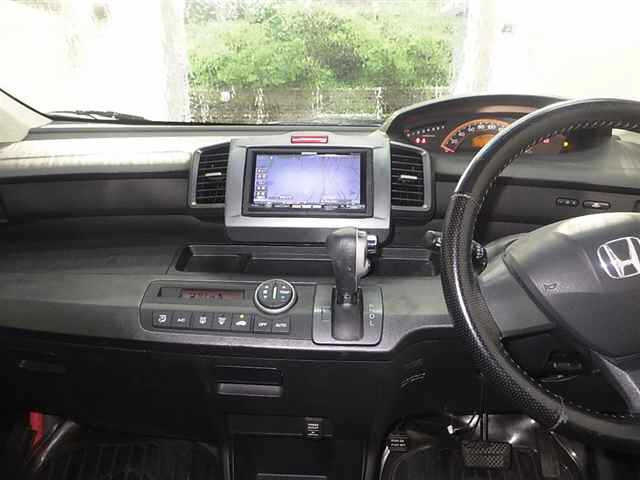 HONDA FREED 2009